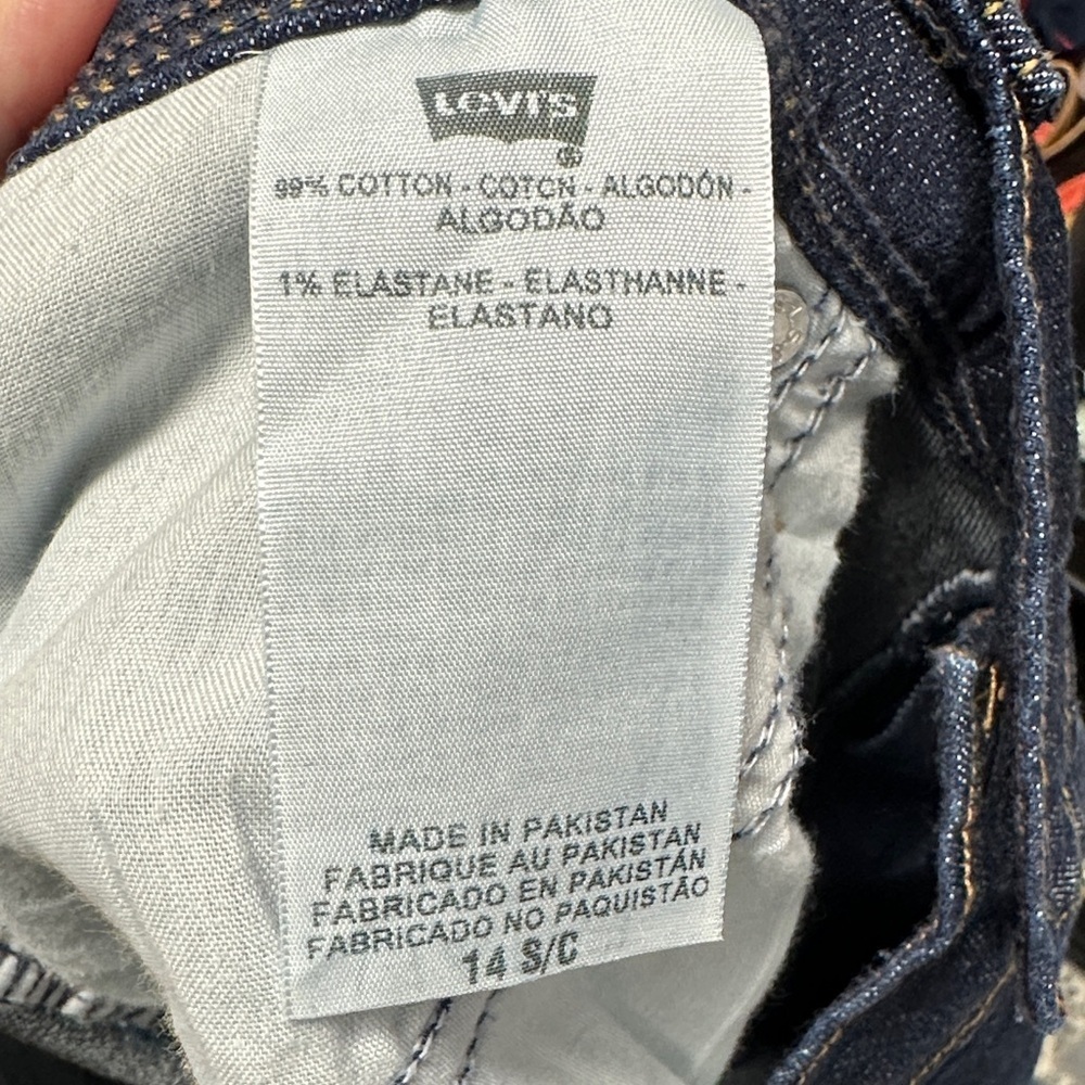 Levi's Women's 515 Boot Cut Jeans - Dark Blue EUC - Picture 6 of 6